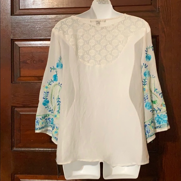 Valerie Stevens Embroider Floral Shirt - Picture 4 of 8